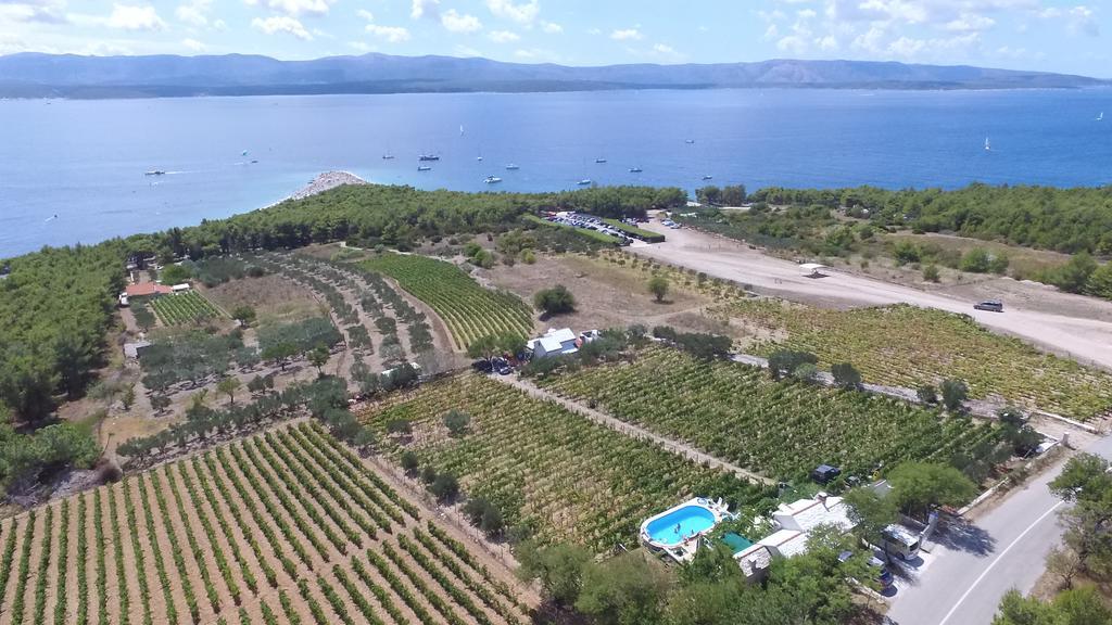 Holiday Home Vineyard House Bol Exterior photo