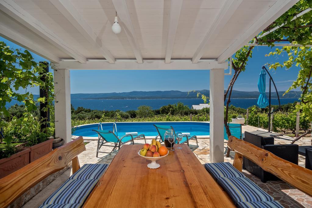 Holiday Home Vineyard House Bol Exterior photo